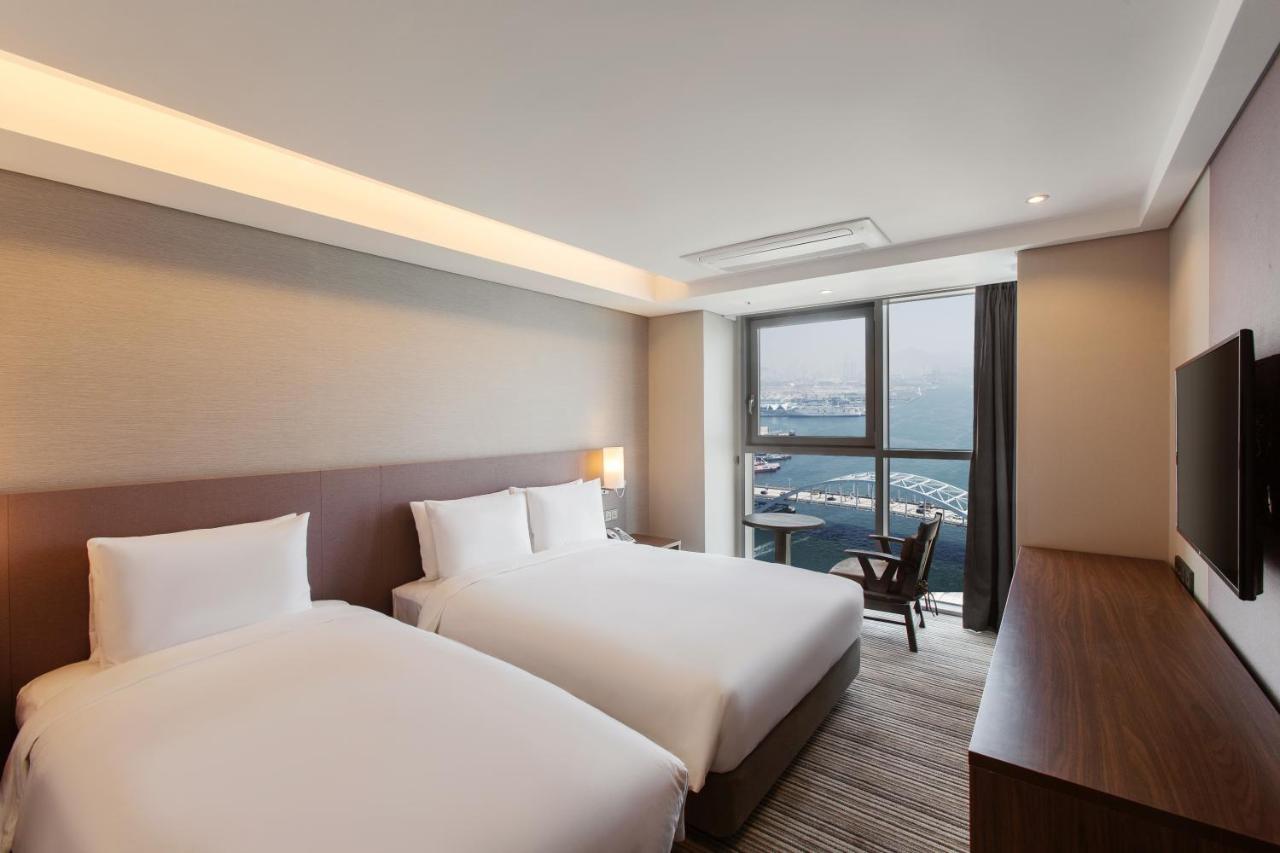 Hotel Adela Busan Exteriör bild