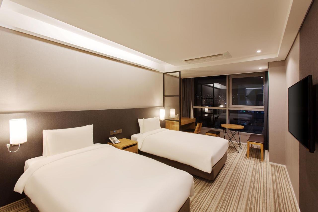 Hotel Adela Busan Exteriör bild